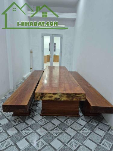BIỆT THỰ SÂN VƯỜN HÓC MÔN CHỦ NGỘP QUÁ NGỘP NHÀ CẤP 4 MỚI TINH, HẺM XE TẢI, NGANG KHỦNG - 2
