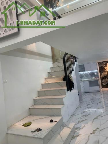 Trương Định 32m2 5 tầng 6 phòng ngủ , ngõ thông . Giá 5,85 tỷ - 3