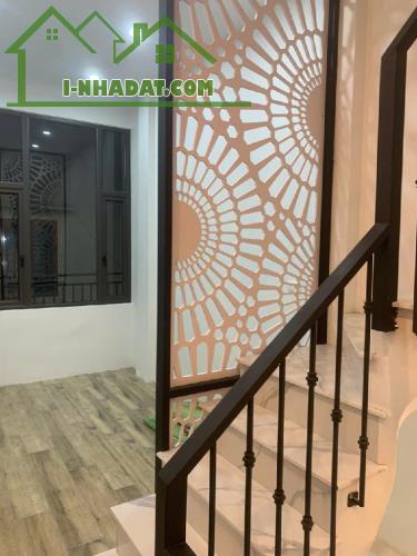 Trương Định 32m2 5 tầng 6 phòng ngủ , ngõ thông . Giá 5,85 tỷ - 1