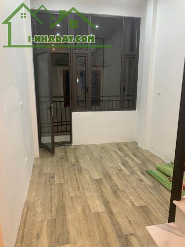 Trương Định 32m2 5 tầng 6 phòng ngủ , ngõ thông . Giá 5,85 tỷ