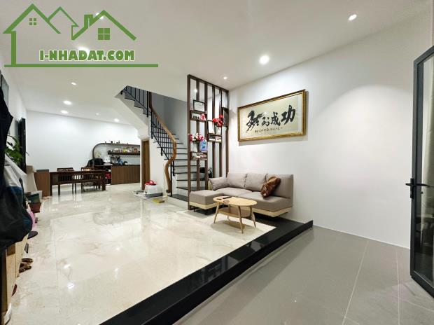 NƠ TRANG LONG Q.BÌNH THẠNH - HẺM 4M - ( 4.6 x 10.5 ) 3 TẦNG - 51M² 6.5 TỶ