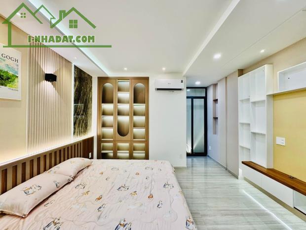 Nhà mới đẹp ở ngay, hẻm 6m- 2,85 tỷ. Hoàng Quốc Việt, Phú Thuận, Quận 7