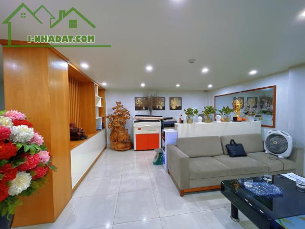 TÒA VĂN PHÒNG VIP-ĐẲNG CẤP Phố Nguyễn Xiển 105m2/9T Thang máy, MT 9m 43 Tỷ - 4