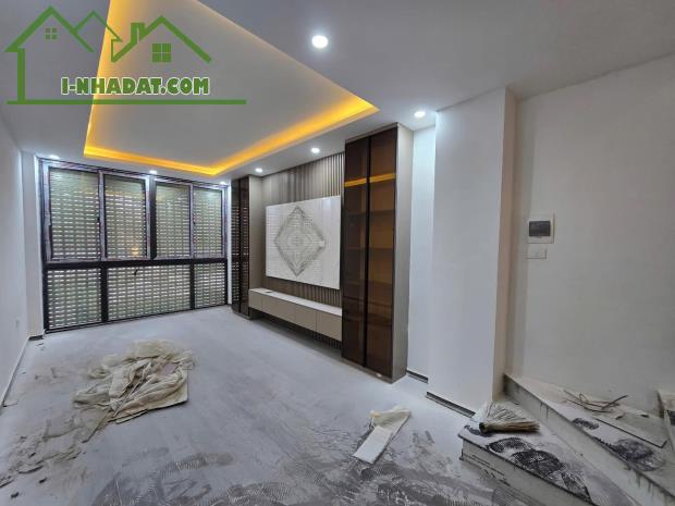 BÁN NHÀ LẠC LONG QUÂN - CẦU GIẤY | 35M² - 6 TẦNG - THANG MÁY - FULL NỘI THẤT - 2