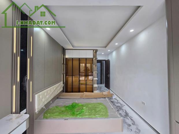 BÁN NHÀ LẠC LONG QUÂN - CẦU GIẤY | 35M² - 6 TẦNG - THANG MÁY - FULL NỘI THẤT - 4