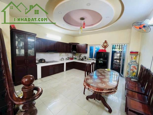 Nhà 4 tầng mặt tiền đường số Ngay CĐ Công Thương , Tăng Nhơn Phú B Quạn 9 - 1