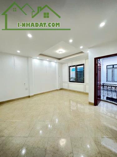 BÁN NHÀ MINH KHAI, Ô TÔ ĐỖ CỬA, NGÕ THOÁNG, GẦN PHỐ GẦN 40M2 GIÁ CHỈ 8,4 TỶ - 2