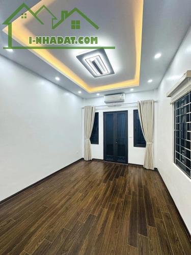 BÁN NHÀ KHÚC THỪA DỤ 30M – 6 TẦNG NỘI THẤT SANG XỊN – VÀI BƯỚC RA PHỐ - TRUNG TÂM CẦU - 3