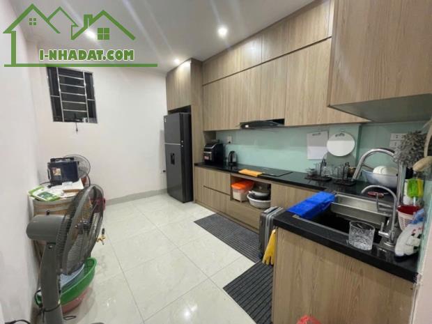 SIÊU HIẾM. Bán nhà Khương Đình, Thanh Xuân. 47m2 x 4 Tầng. 6 ngủ. NGÕ THÔNG. Hơn 8 Tỷ. - 2