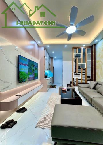 Nhà đẹp ở luôn Xuân Phương 42m x 5T, Lô góc thoáng sáng, Ô TÔ đỗ, KD đỉnh, 6,9 tỷ
