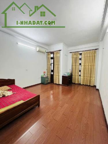 Trung tâm phố Đội Cấn - Diện tích 40M2, 5 Tầng, MT 5M - Giá chỉ 7.85 Tỷ
