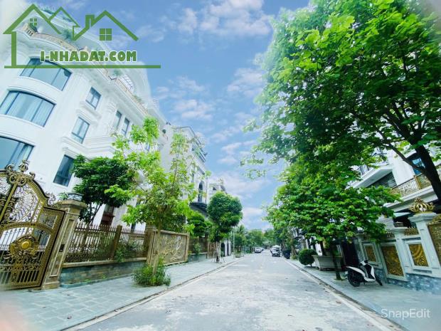 Bán nhà phố Lâm Hạ 100m², lô góc 3 mặt thoáng, ô tô tránh, giá cực tốt