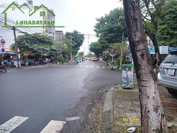 Giảm 2 tỷ - chỉ còn 11,6 tỷ - Nhà 2 tầng -100m2 - Đường 10,5m - Tiểu La- Hải Châu- Đà Nẵng - 3