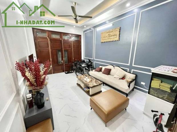 Ở/Kinh doanh -4 Tầng-34m2- Hẻm xe hơi 6m thông 1 trục Huỳnh Văn Bánh -Q.Phú Nhuận-7.1 Tỷ - 2