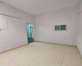 Sắp định cư, bán gấp nhà mặt tiền Trần Thủ Độ, gần chợ Nguyễn Sơn, vị trí đẹp, 4.x tỷ. TL
