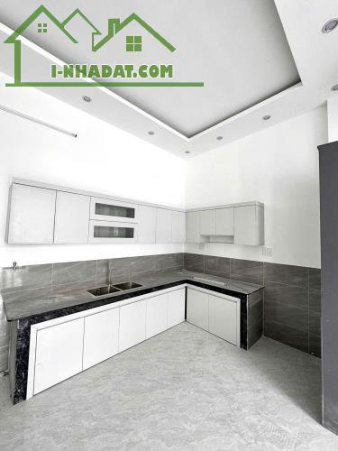 CHỦ NGỘP NGÂN HÀNG BÁN GẤP NHÀ 2 LẦU SHR GIÁP PHƯỜNG TÂN PHONG - 3