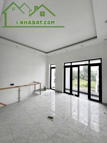 CHỦ NGỘP NGÂN HÀNG BÁN GẤP NHÀ 2 LẦU SHR GIÁP PHƯỜNG TÂN PHONG - 5