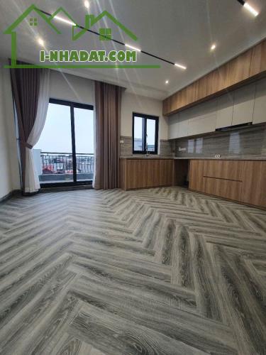 Cần Bán Nhà Phố Trạm Long Biên 40m2 6T, Gara Ô Tô, Thang Máy, Vài Bước Ra MP Nhỉnh 9 Tỷ - 1