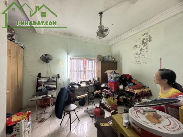 Bán 60M nguyễn khoái trong đê tặng nhà gần phố hoàng mai - 2