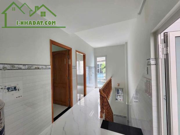 BÁN NHÀ 2 TẦNG MT – PHÙNG VĂN CUNG, PHÚ NHUẬN DTSD: (60m2) Giá: 4 tỷ 950 - 1