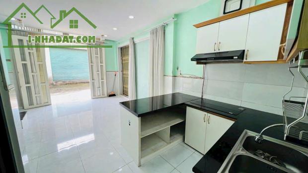 BÁN NHÀ GÓC 2MT, ĐƯỜNG NHỰA 8M, 2 TÂNG, QL1A SÁT TÂN KỲ TÂN QUÝ, 6,4X12, CHỈ 1 TỶ750, SHR - 3