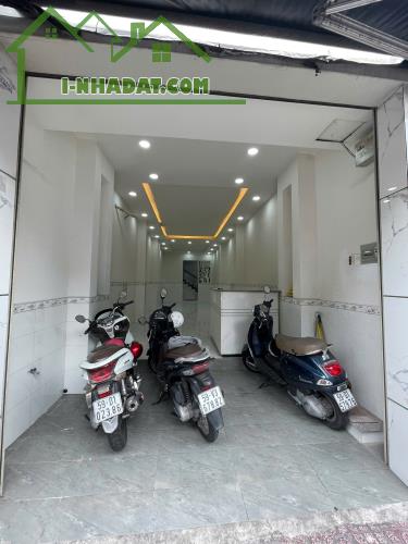 Quận Tân Bình ! MB CHO THUÊ GIÁ RẺ LẮM ! NHANH CÒN MT đường lớn khu kinh doanh sầm - 3