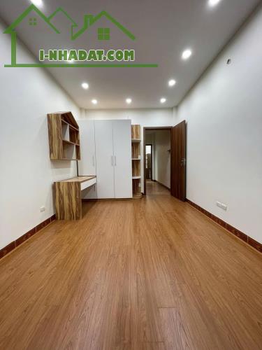 Bán nhà Phương Mai Đống Đa 45m2x4T Đẹp, ô tô đỗ cửa chỉ hơn 10 tỷ - 2