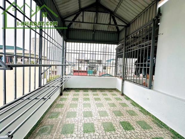 BÁN NHÀ TRƯƠNG ĐỊNH HOÀNG MAI 37M2 5T MT 3.3M GIÁ 6.5 TỶ NGÕ RỘNG, NHÀ MỚI.