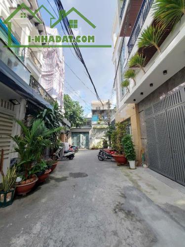 NHÀ BÁN P8 GV - GIÁP NGÃ 4 QUANG TRUNG & PHAN HUY ÍCH - GẦN MẶT TIỀN - DT 64M² - CHỈ HƠN 4 - 4