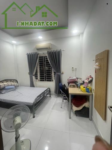 Bán gấp nhà đẹp ở ngay Trần Xuân Soạn, xe hơi đỗ cửa, 52m2, SHR hoàn công, chỉ 4.8 tỷ. - 2