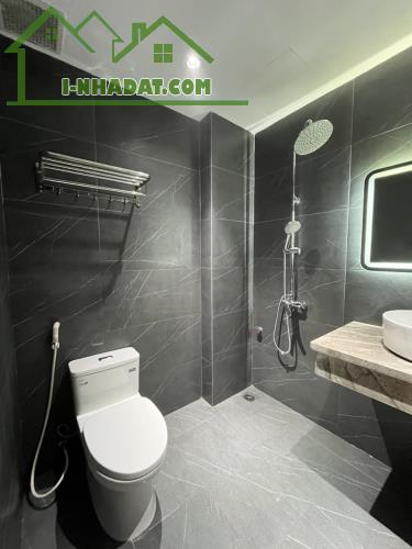 VIP! Mặt Phố Nguyễn Văn Cừ,Vị Trí Đẹp Cho Thuê 500 Triệu/năm, 115M2, 5 Tâng, Gía 30  tỷ. - 3