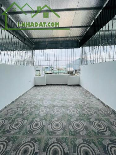 Bán nhà cự khối, 30m2, 5 tầng, Mt 3.5, gần ô tô, nhà mới ở sướng, nhỉnh 4.7 tỷ. +) nhà thu - 2