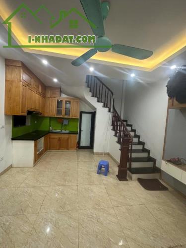 Bán nhà ngọc thụy long biên, 32m, 5 tầng, mt 5m. 5,65 tỷ có TL