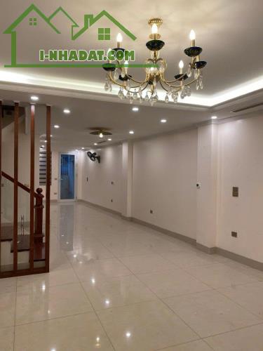 Bán nhà mặt phố Nhật Chiêu 110m2, 5T thang máy, MT6.6m view Hồ Tây cực đẹp giá 72 tỷ - 4