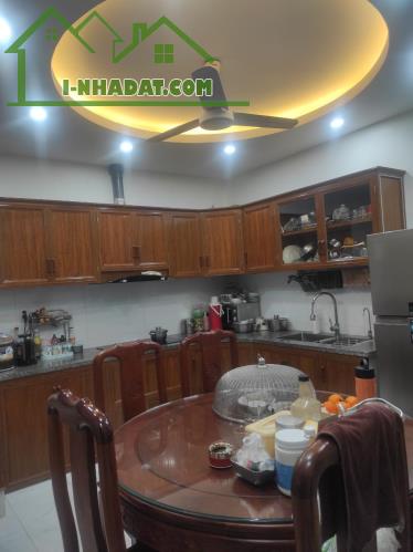 Bán nhà Phúc Lợi siêu phẩm 5 tầng, đủ nội thất, thang máy xin sò, ngõ ô tô - 1