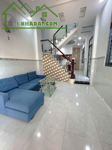 Nhà 3 tầng Lê Văn Việt, TNPB, ngay Vincom Plaza, 60m2, ngang 5m, ở ngay, 5.15 tỷ
