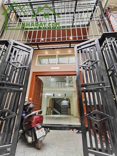 Bán nhà phố Trương Định, Hoàng Mai 49m, nhà 5 tầng. Giá: 8.36 tỷ. LH: 0937158386