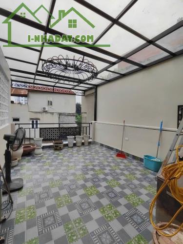 Bán nhà phố Trương Định, Hoàng Mai 49m, nhà 5 tầng. Giá: 8.36 tỷ. LH: 0937158386 - 4