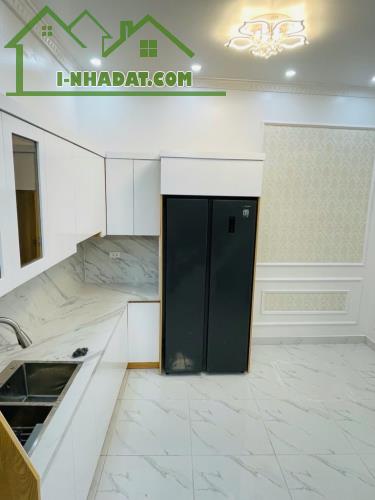 BÁN NHÀ PHỐ KIM NGƯU - NHÀ ĐẸP- NGÕ RỘNG - FULL NỘI THẤT - DT44M2 - SĐCC - HƠN 6 TỶ - 4