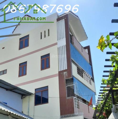 Bán Nhà 4 Tầng Mới, Vị Trí Đắc Địa, Gần Chợ Đầm - Giá 4 Tỷ 900 Vị trí: Phường Vạn Thắng,
