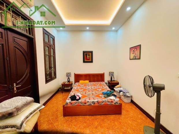 Bán nhà Phố Lê Trọng Tấn, Thanh Xuân. DT: 56m. Giá: 13,8 tỷ. Khu vip Phân lô  Quân Đội