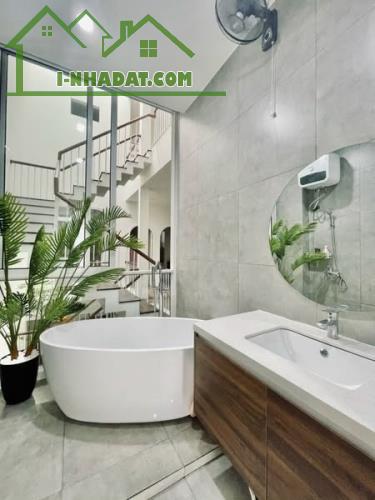 Nhà đẹp 3 tầng ngang 6m gần biển Mỹ Khê,dòng tiền 25 triệu tháng -Giá chỉ 9,5 tỷ. - 4