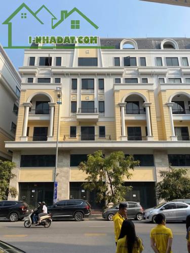 Bán 3 căn shophouse cơ khí Mon Bay mặt đường 25/4 trung tâm TP. Hạ Long