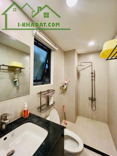SIÊU HIẾM - TÒA NHÀ VĂN PHÒNG - CHDV 5 TẦNG - 8Mx18M - 3 MẶT TIỀN KINH DOANH - ĐƯỜNG NHỰA