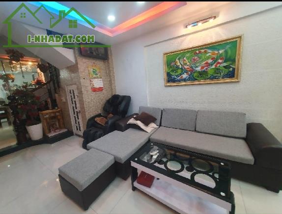 NHÀ MỚI NGAY TRUNG TÂM P.LINH XUÂN, Q.THỦ ĐỨC, 3 TẦNG, 64m2, TẶNG FULL NỘI THẤT, NHỈNH 3 T