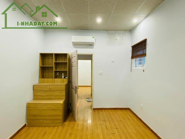 Lạc Long Quân, Tân Bình, 32m2 ngang 4m, Hẻm rộng thoáng, 2 tầng, chỉ nhỉnh 3 tỷ - 2