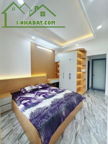 NHÀ MỚI XÂY QUẬN 7:Đ SỐ 37. P. TÂN QUY. KẾ PMH.DTSD: 80 M2. GIÁ CHỈ 5.5 TỶ. - 5