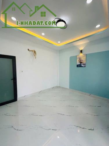 HẺM XE HƠI VÔ NHÀ - NGAY AEON TÂN PHÚ - 68M2 - 3 TẦNG - MỚI Ở NGAY - CHỈ 6 TỶ 1
