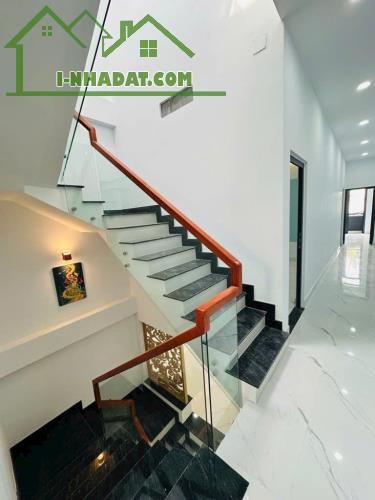 HẺM XE HƠI VÔ NHÀ - NGAY AEON TÂN PHÚ - 68M2 - 3 TẦNG - MỚI Ở NGAY - CHỈ 6 TỶ 1 - 3
