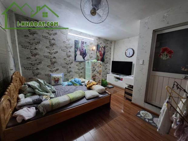 Đừng bỏ lỡ cơ hội, nhà đẹp 2 tầng Thiên Phước- Tân Bình, nở hậu đủ tiện ích chỉ nhỉnh 4 tỷ - 1